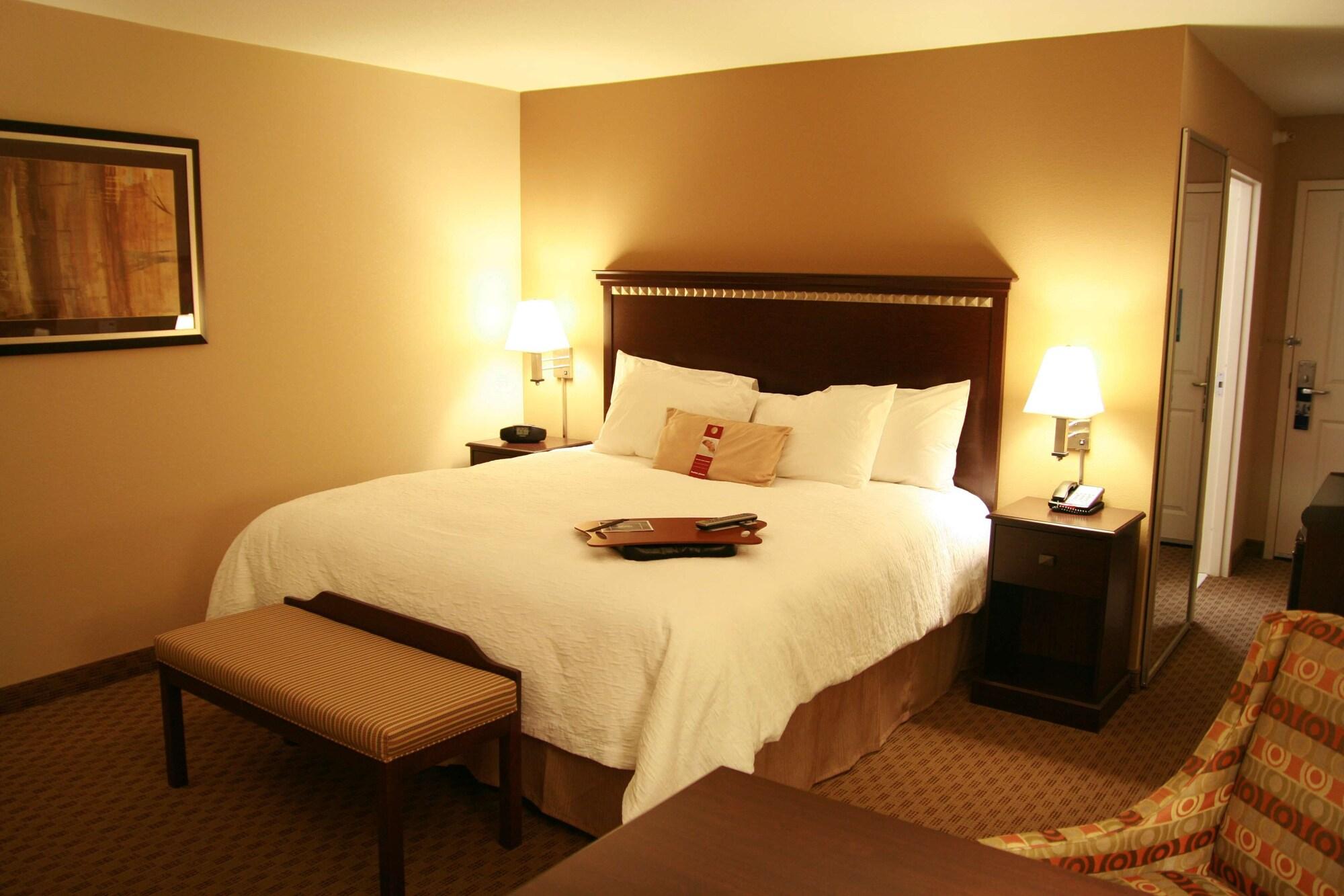 Hampton Inn טופיקה מראה חיצוני תמונה