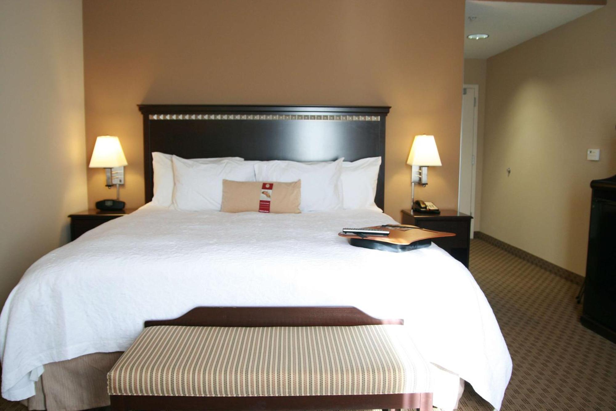 Hampton Inn טופיקה מראה חיצוני תמונה