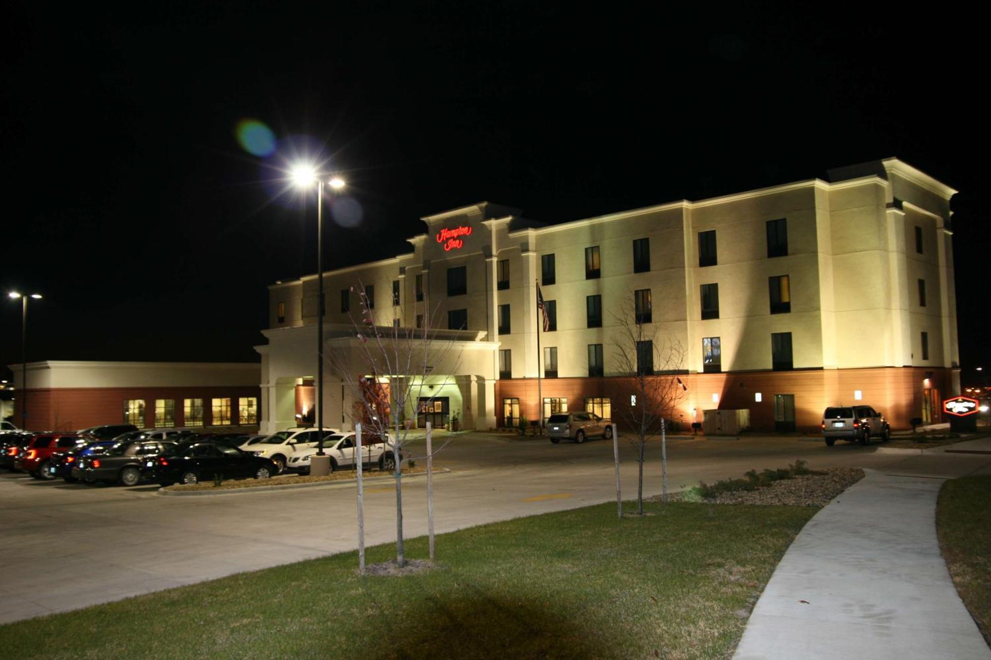 Hampton Inn טופיקה מראה חיצוני תמונה