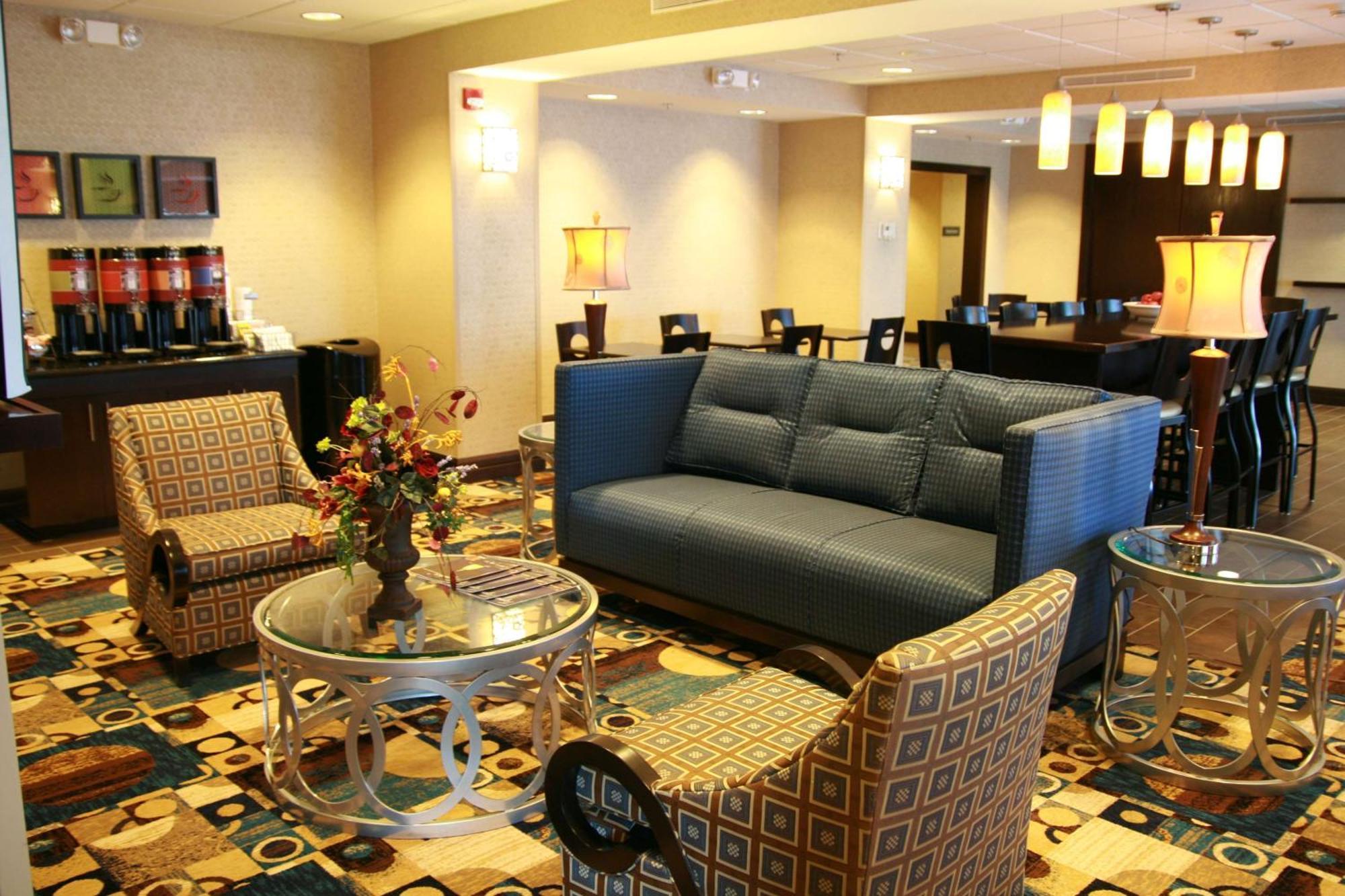 Hampton Inn טופיקה מראה חיצוני תמונה